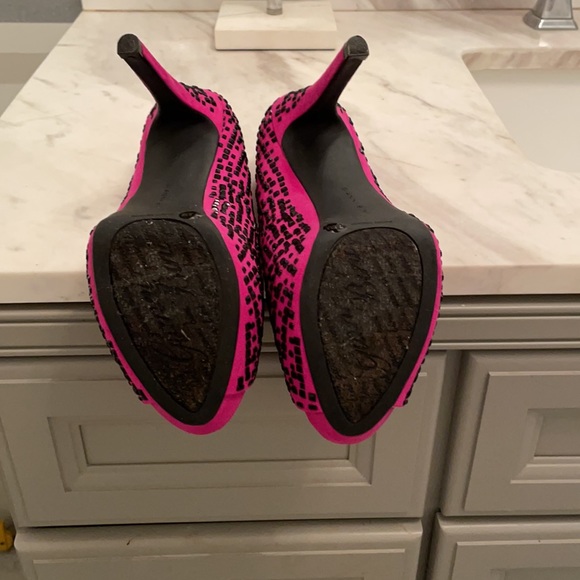 Gianni Bini pink suede Heel with Sparkles size 7.5 - Picture 9 of 12